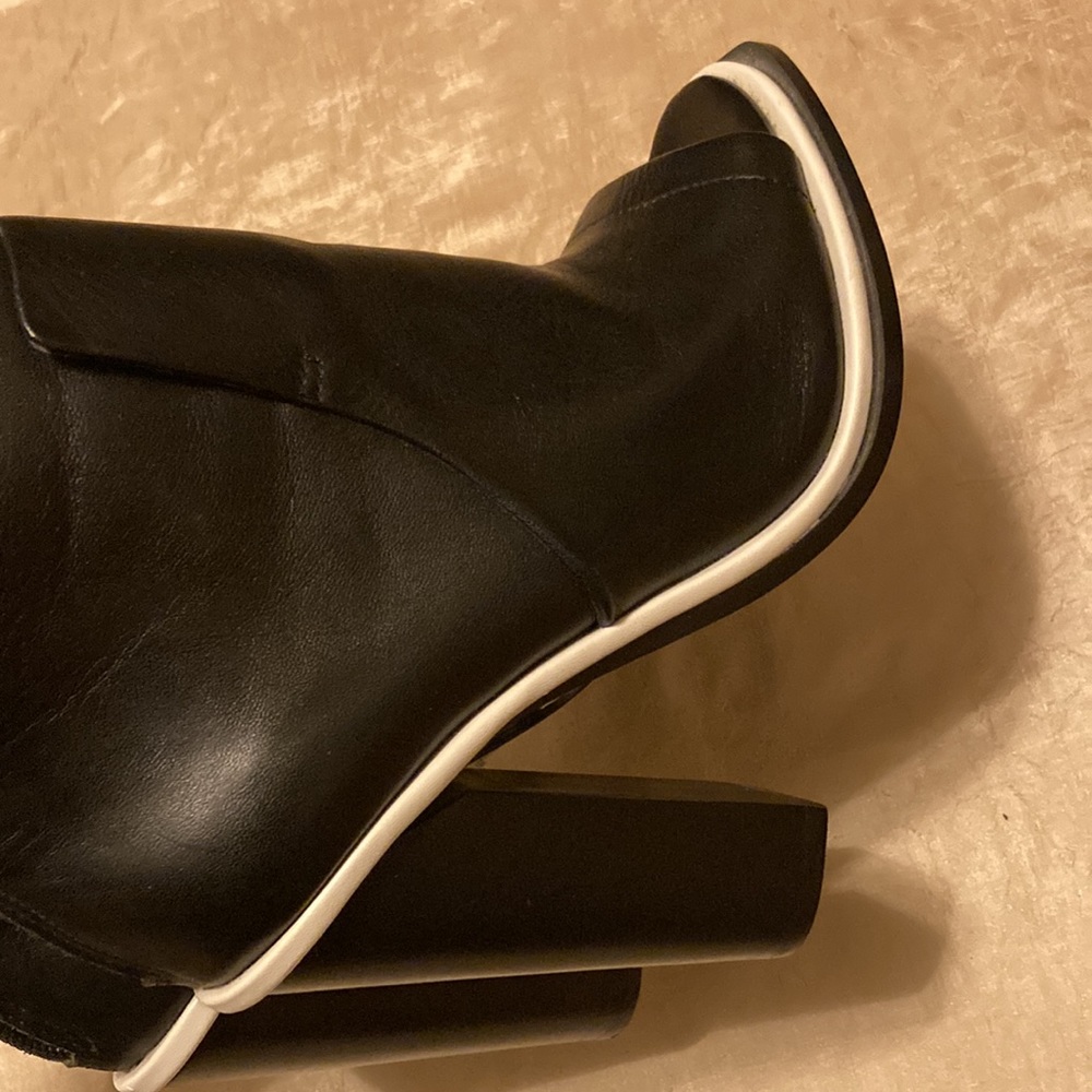 TopShop Premium Black Leather Heels - Picture 5 of 6
